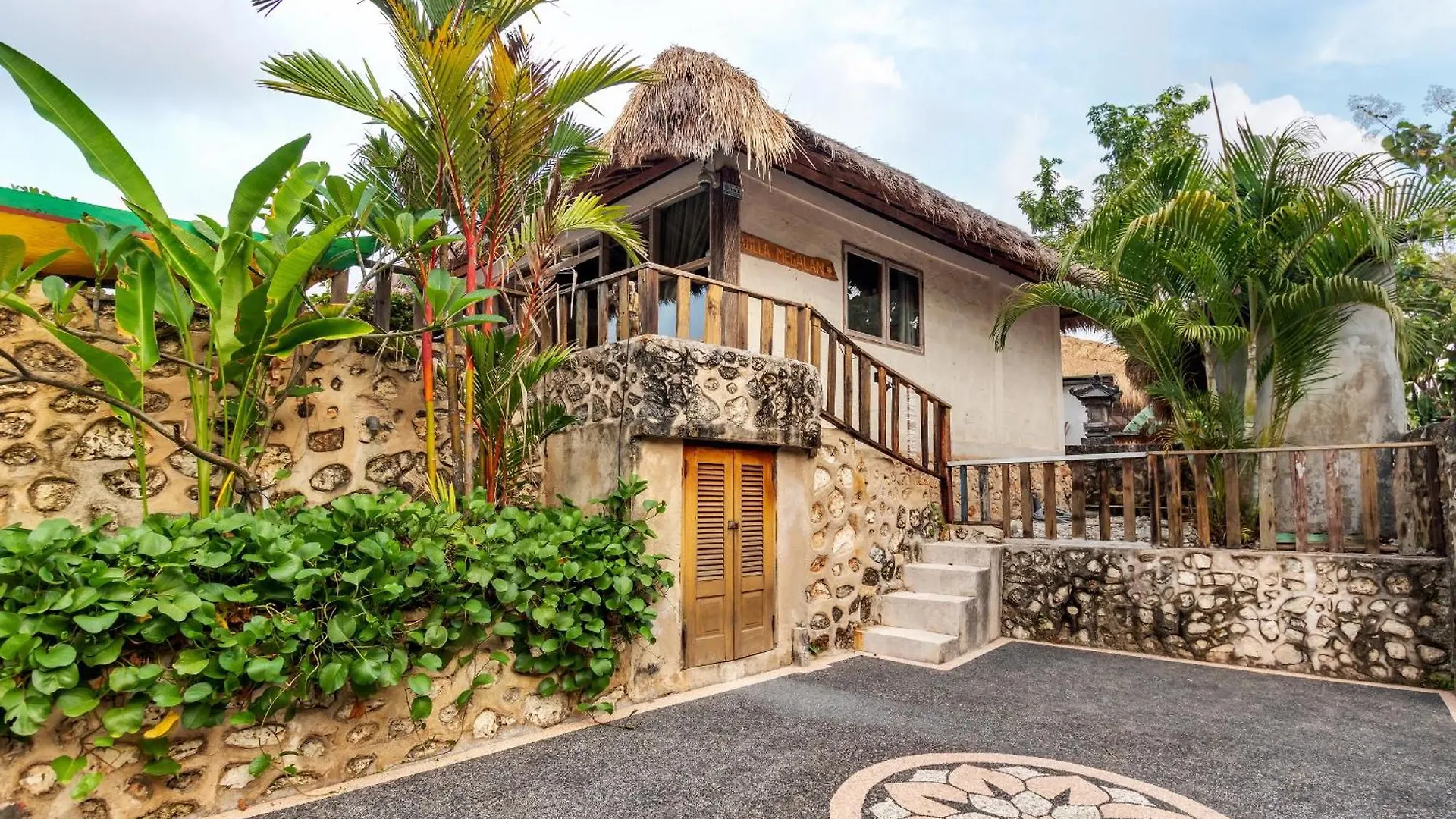Villa Megalan Walking Distance Balangan Beach Uluwatu  Indonesia